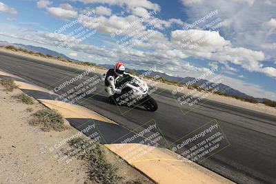 media/Nov-16-2025-Race Pace (Sun) [[8c5fa54630]]/Verified Riders/6-Turn 10 Inside (1145am)/